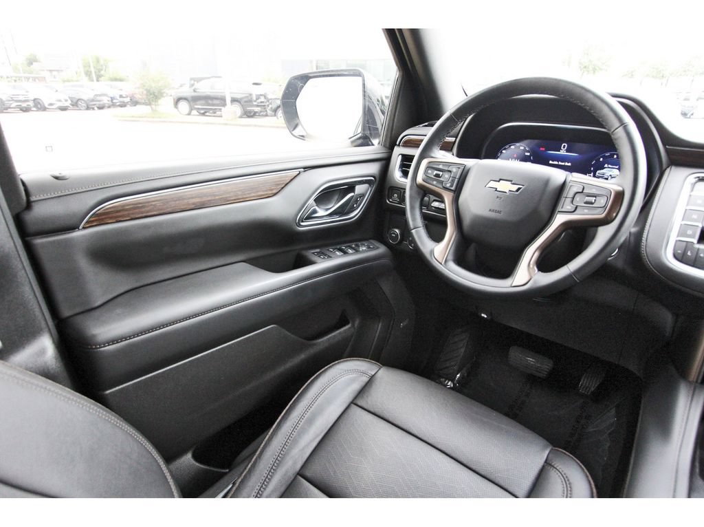 Used 2023 Chevrolet Tahoe High Country RWD image 6