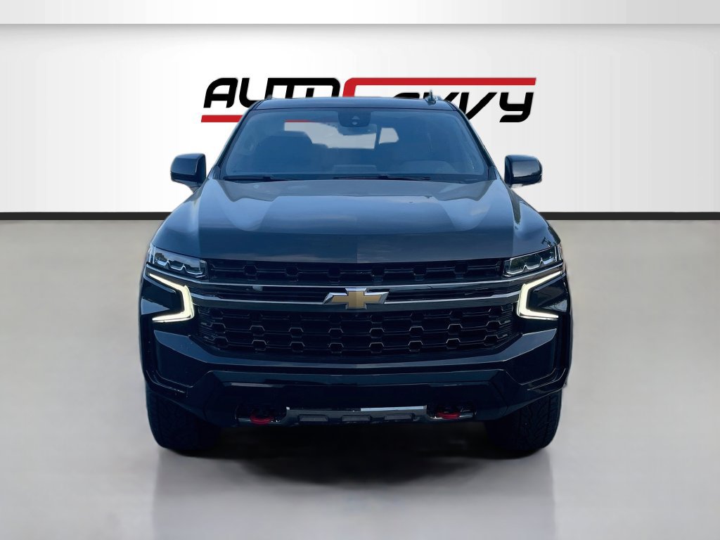 Used 2022 Chevrolet Tahoe Z71 w/ Luxury Package AWD/4WD image 2