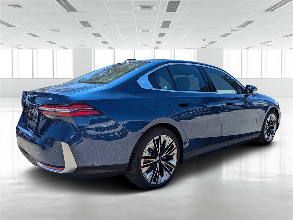 New 2026 BMW i5 eDrive40 w/ Executive Package image 4