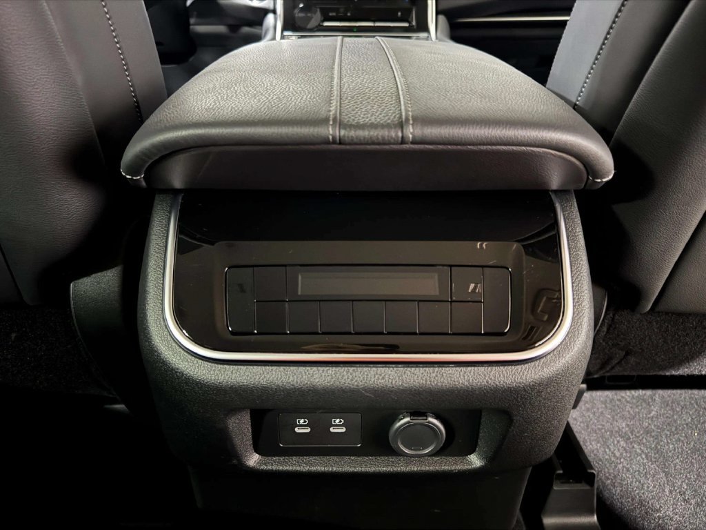 Certified 2026 Nissan Armada SV AWD/4WD image 20
