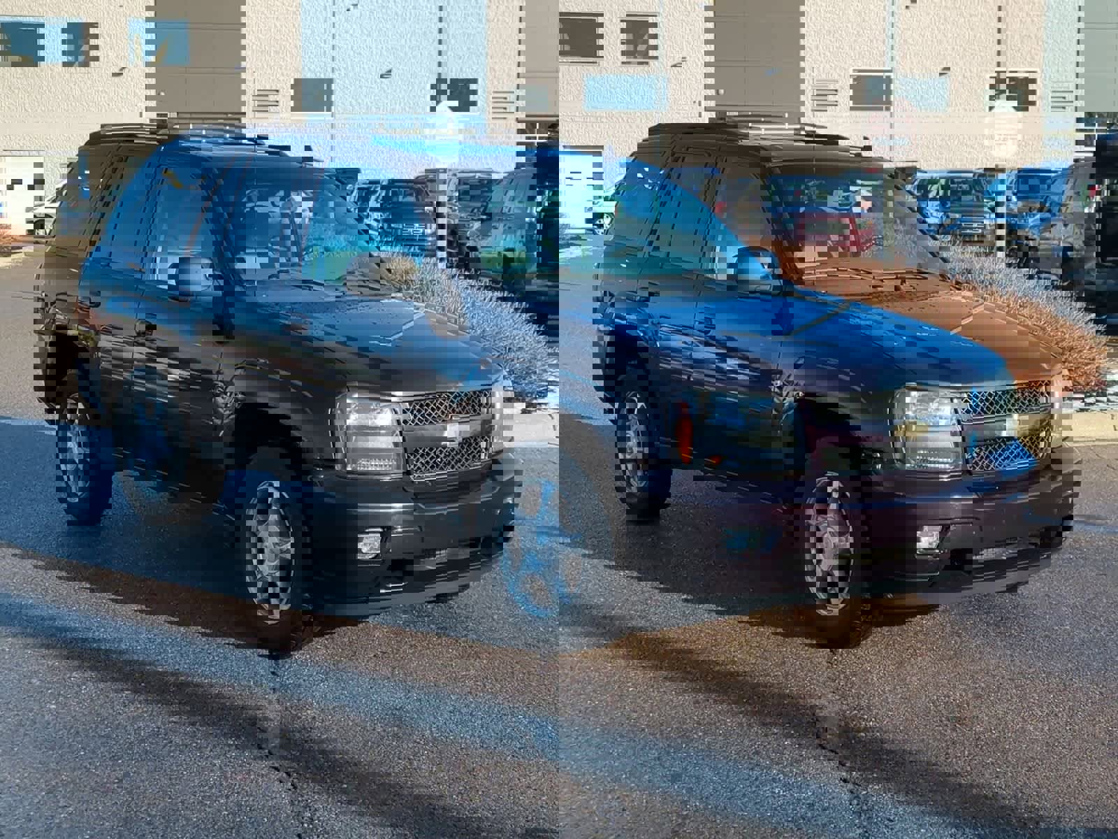 Used 2008 Chevrolet TrailBlazer LT w/ Sun And Sound Package image 2