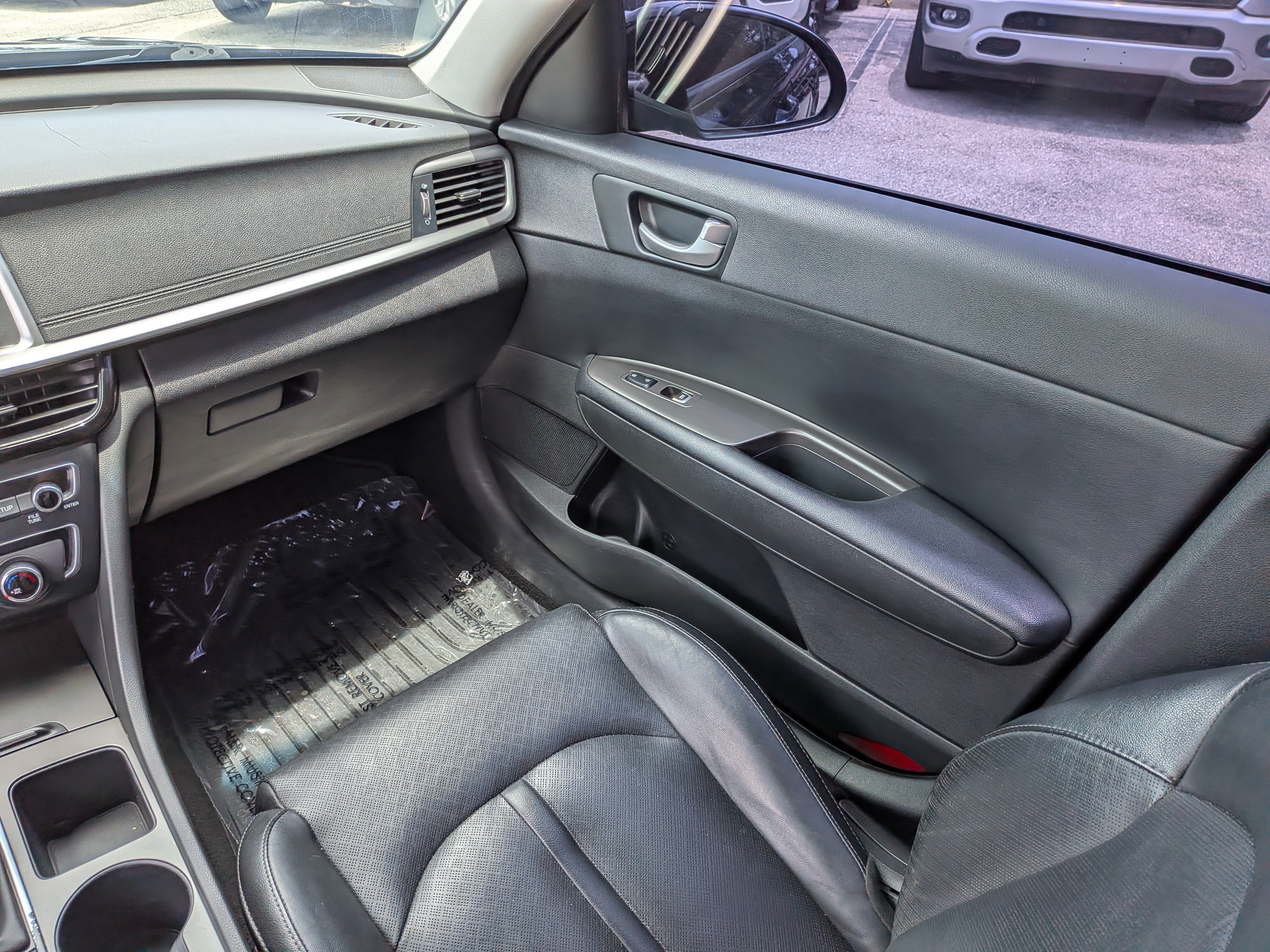Used 2020 Kia Optima SE FWD image 17