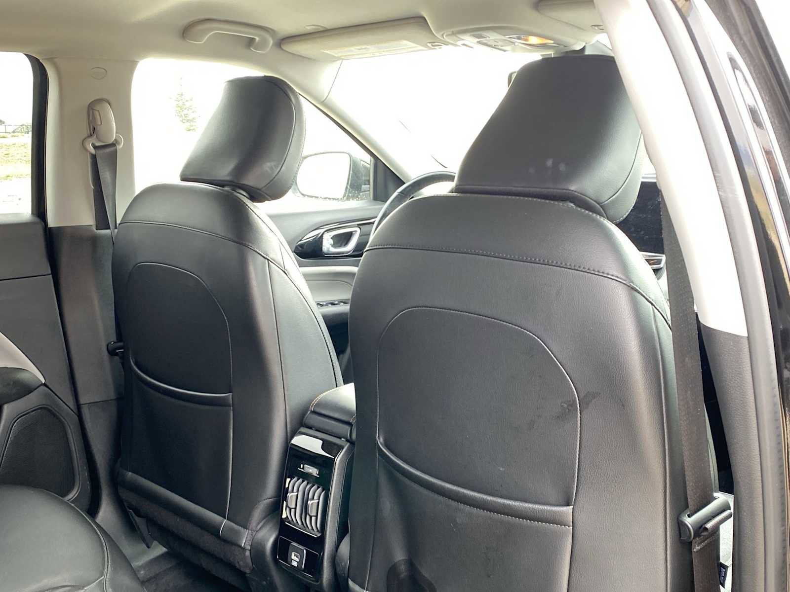 Used 2022 Jeep Compass Limited image 23