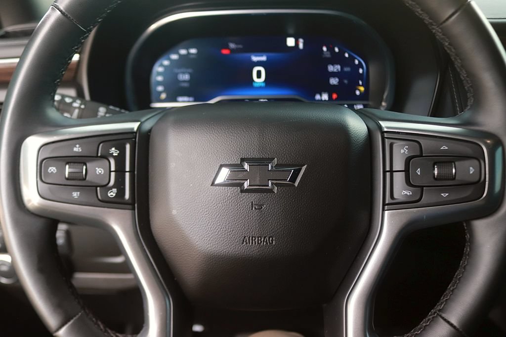 Used 2023 Chevrolet Tahoe Z71 w/ Luxury Package AWD/4WD image 22