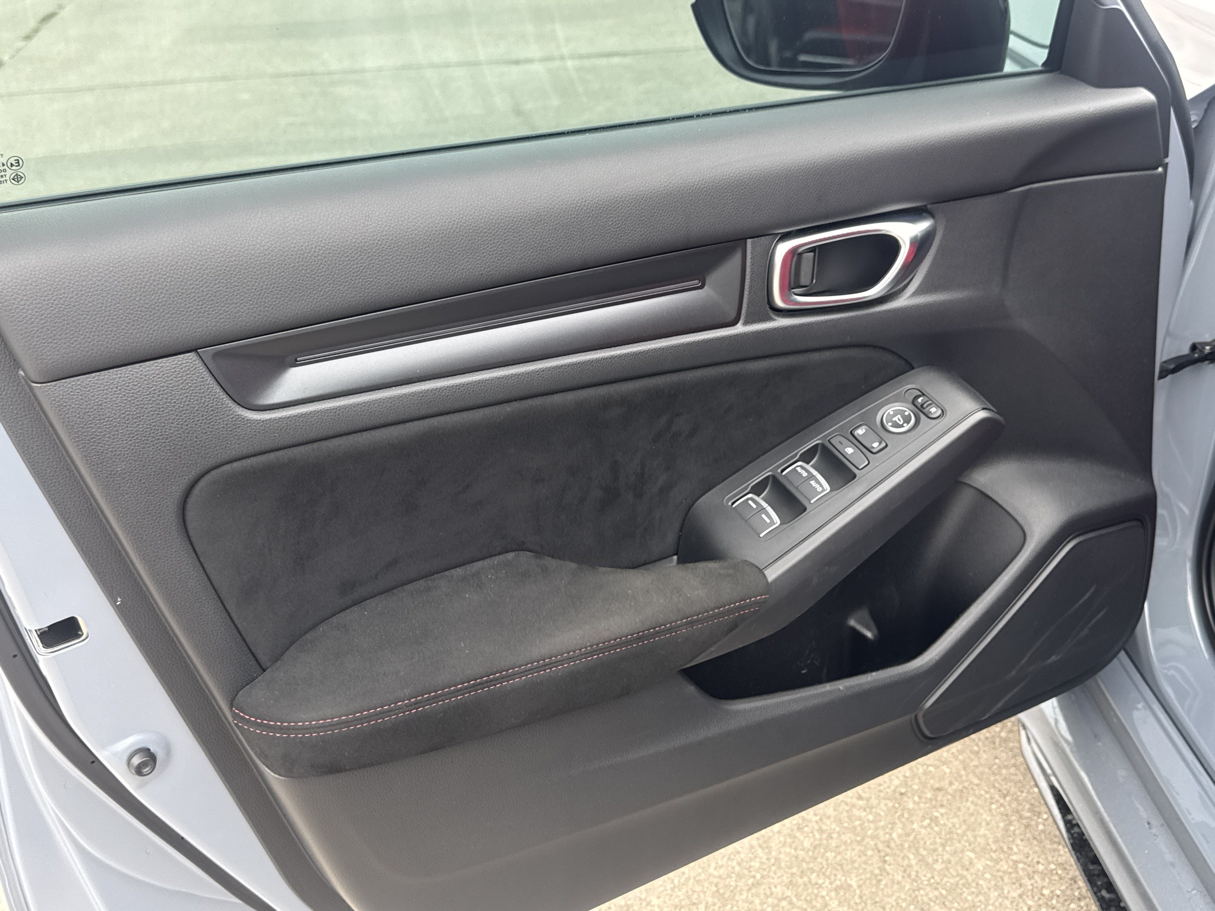 Used 2025 Honda Civic Type R image 3
