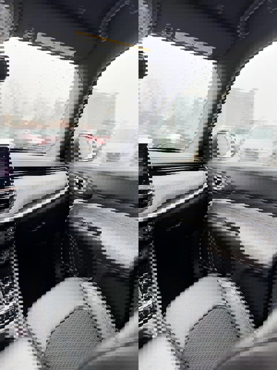 Used 2024 Jeep Compass Latitude image 10