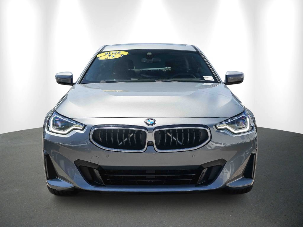 Used 2025 BMW 230i Coupe RWD image 4
