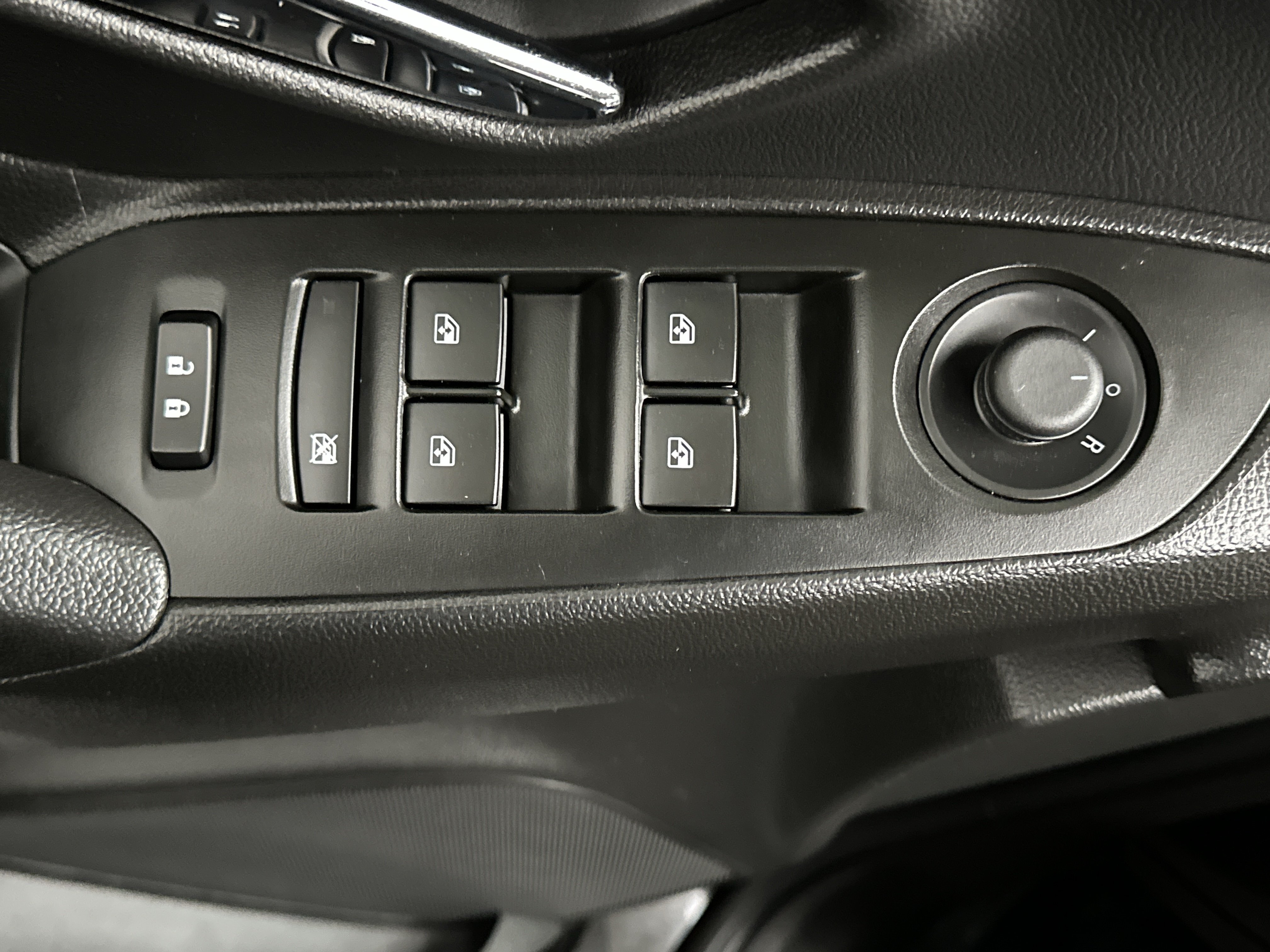 Used 2020 Chevrolet Trax LS w/ Tint and Cruise Package FWD image 16