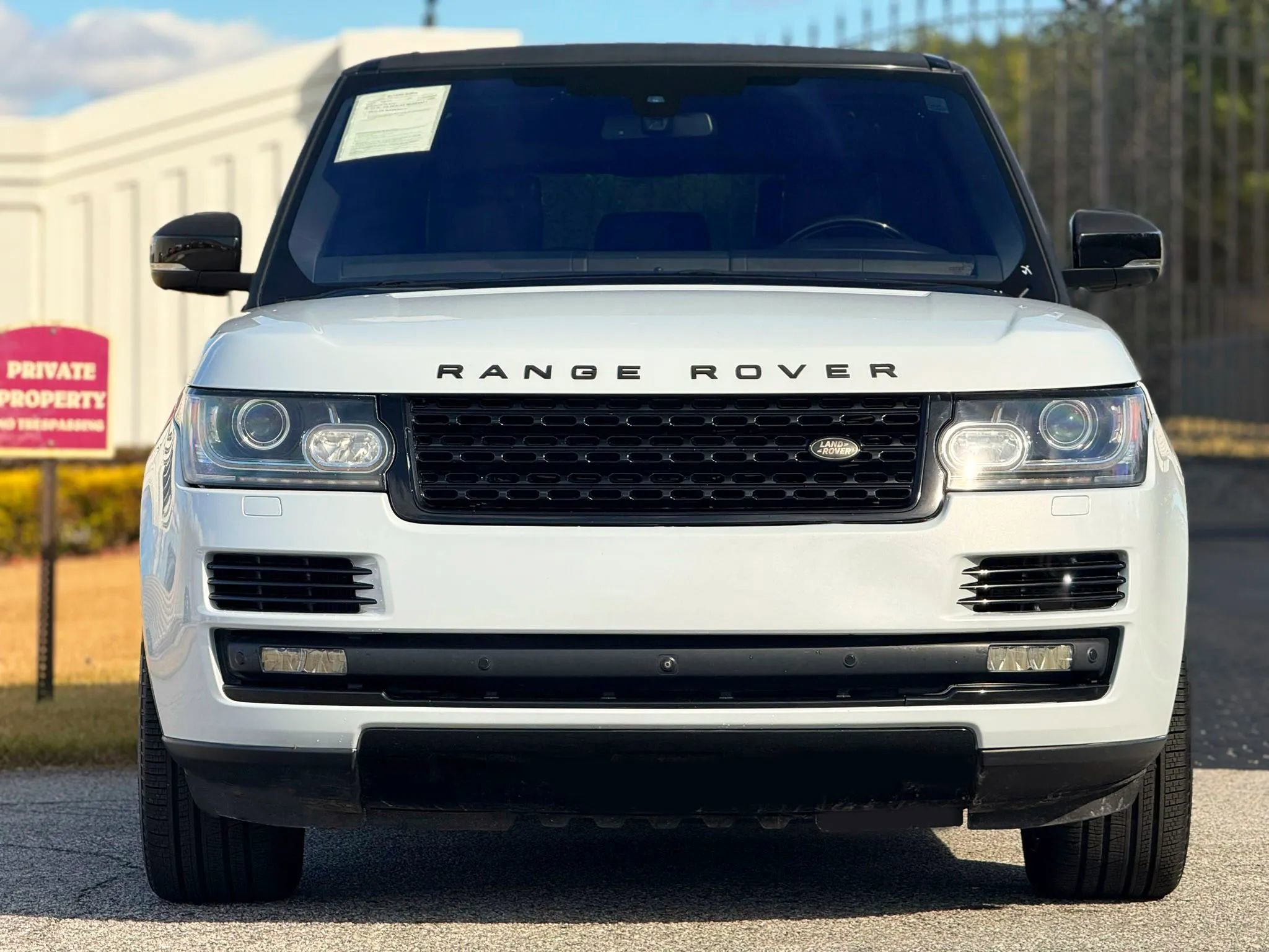 Used 2016 Land Rover Range Rover HSE image 3