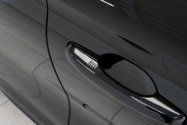 Used 2024 Lincoln Corsair Reserve w/ Jet Appearance Package AWD/4WD image 9