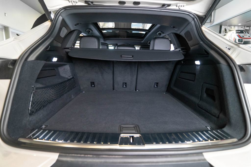 Certified 2026 Porsche Cayenne AWD/4WD image 38