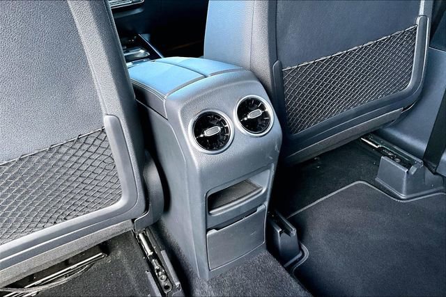 Used 2025 Mercedes-Benz GLB 250 4MATIC image 13