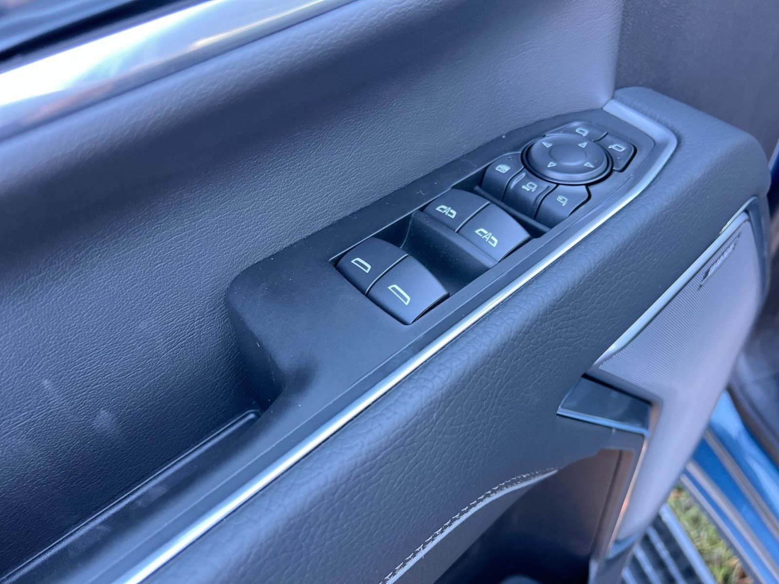 New 2026 GMC Sierra 2500 Denali w/ Denali Reserve Package image 13