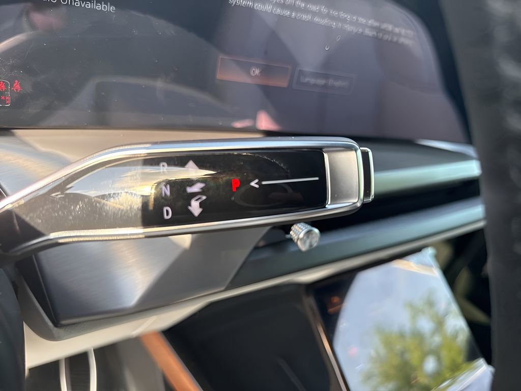 New 2026 Cadillac Vistiq Luxury image 25