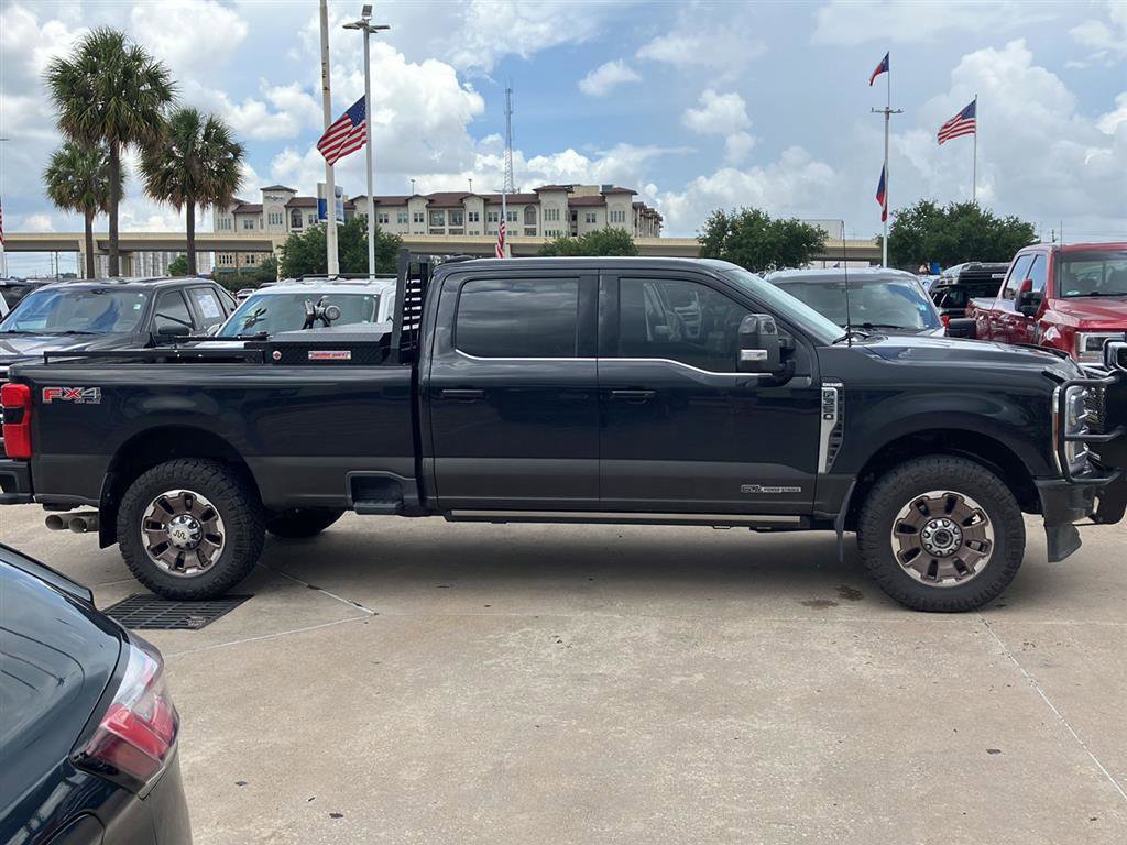 Used 2024 Ford F350 King Ranch w/ FX4 Off-Road Package AWD/4WD image 4