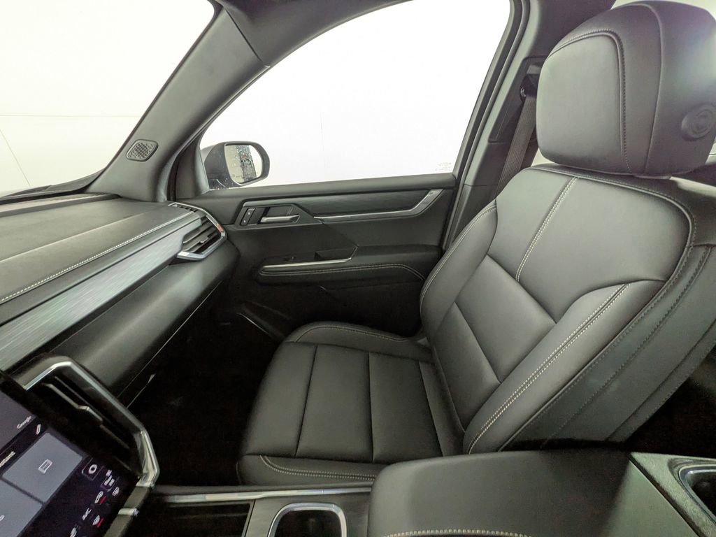 Certified 2025 GMC Acadia Elevation w/ Elevation Premium Package image 32