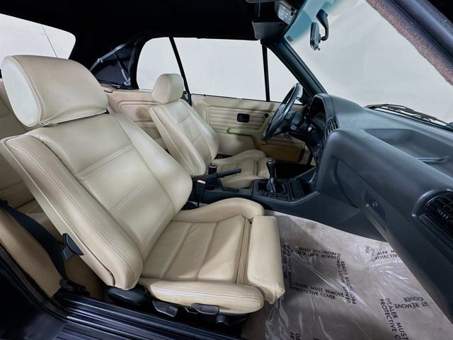 Used 1991 BMW 325i Convertible image 21