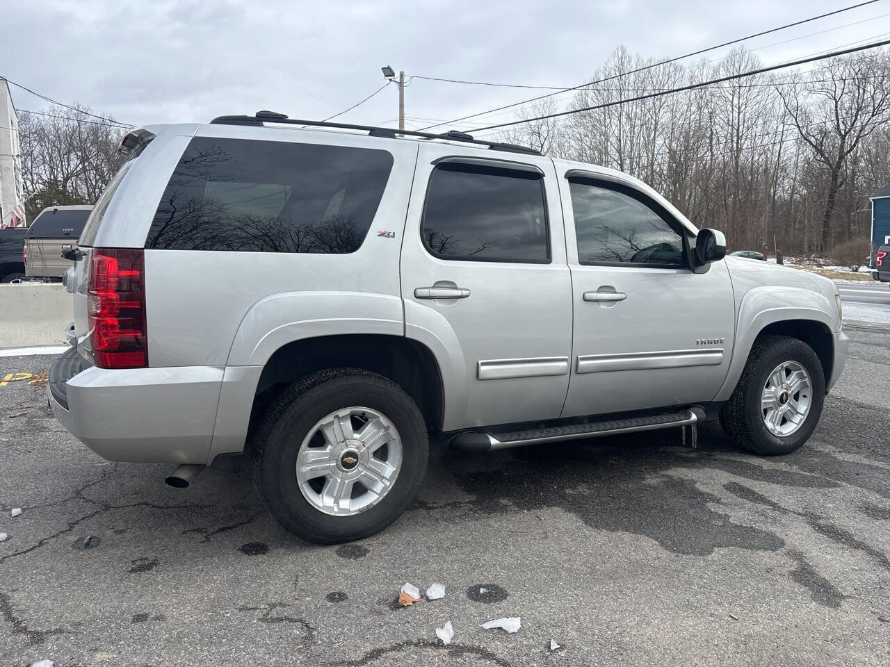 Used 2010 Chevrolet Tahoe LT w/ Luxury Package image 12