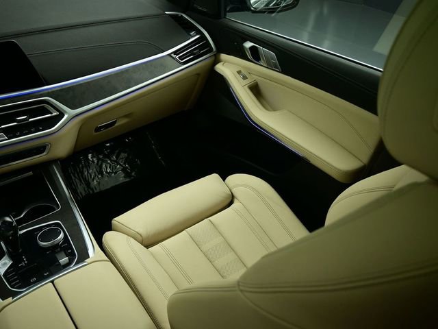 Used 2021 BMW X7 xDrive40i w/ Premium Package image 47