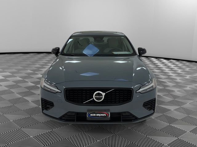 Used 2023 Volvo S60 T8 Plus image 8
