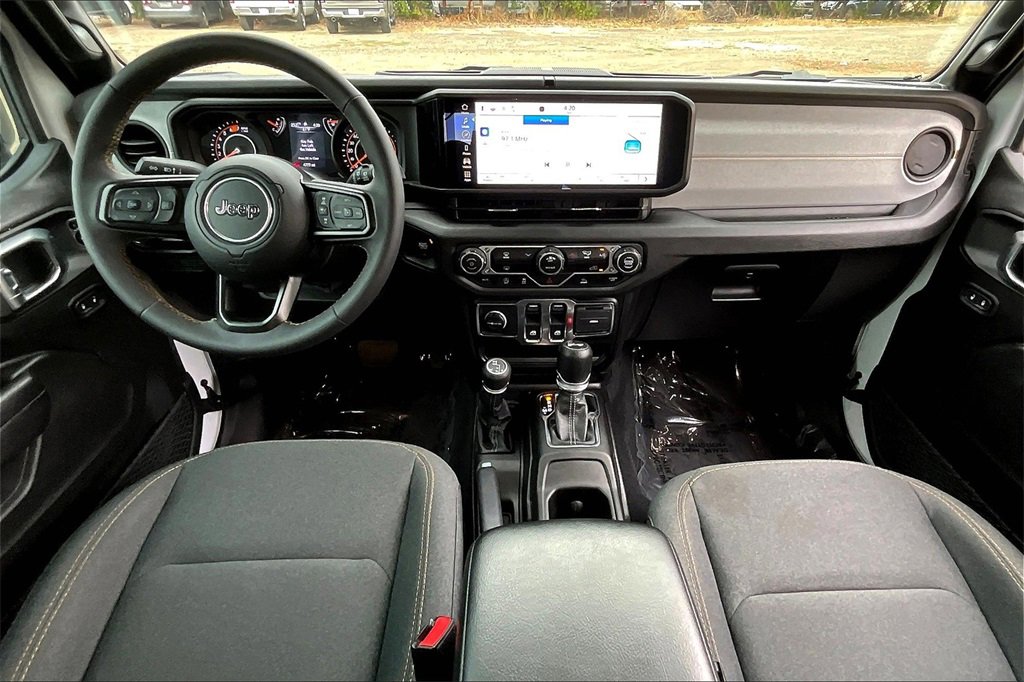 Used 2024 Jeep Wrangler Sport S image 16
