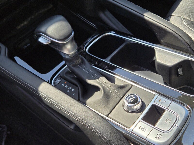 Certified 2025 Kia Telluride EX w/ EX Captain's Chair Package FWD image 26