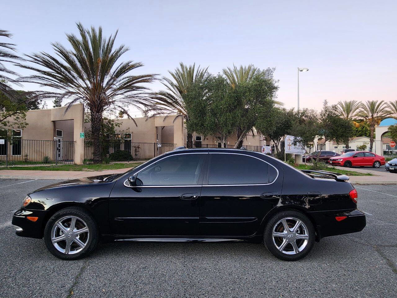 Used 2004 INFINITI I35 w/ Navigation Pkg FWD image 5
