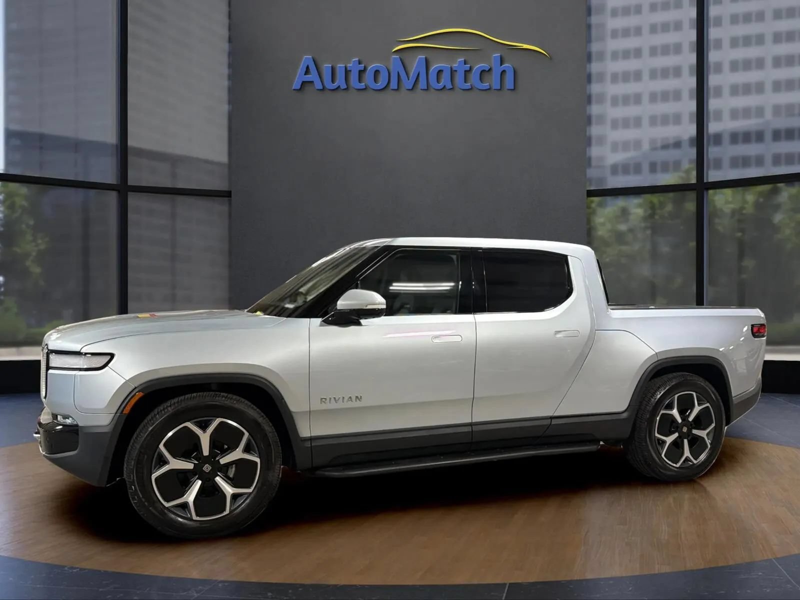 Used 2023 Rivian R1T Adventure Dual AWD/4WD image 5