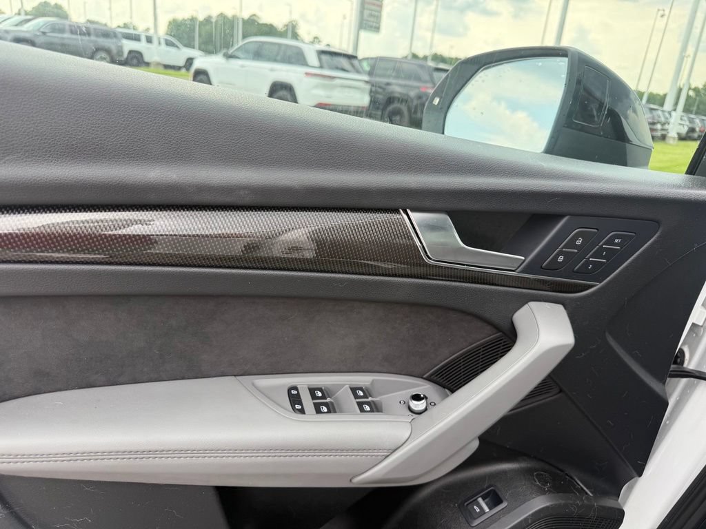 Used 2025 Audi SQ5 Premium Plus AWD/4WD image 5