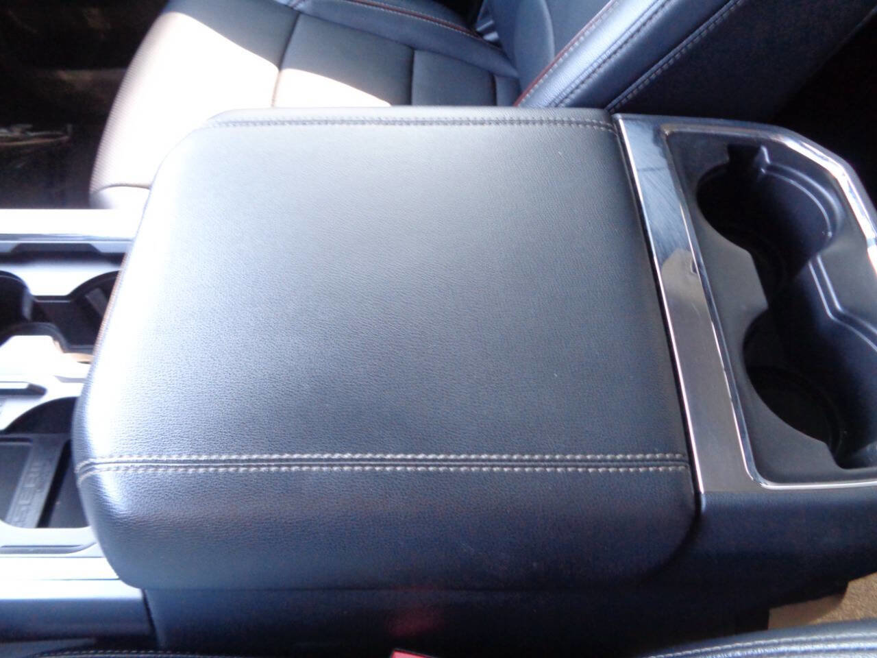 Used 2024 Ford F250 Lariat w/ Chrome Package image 41