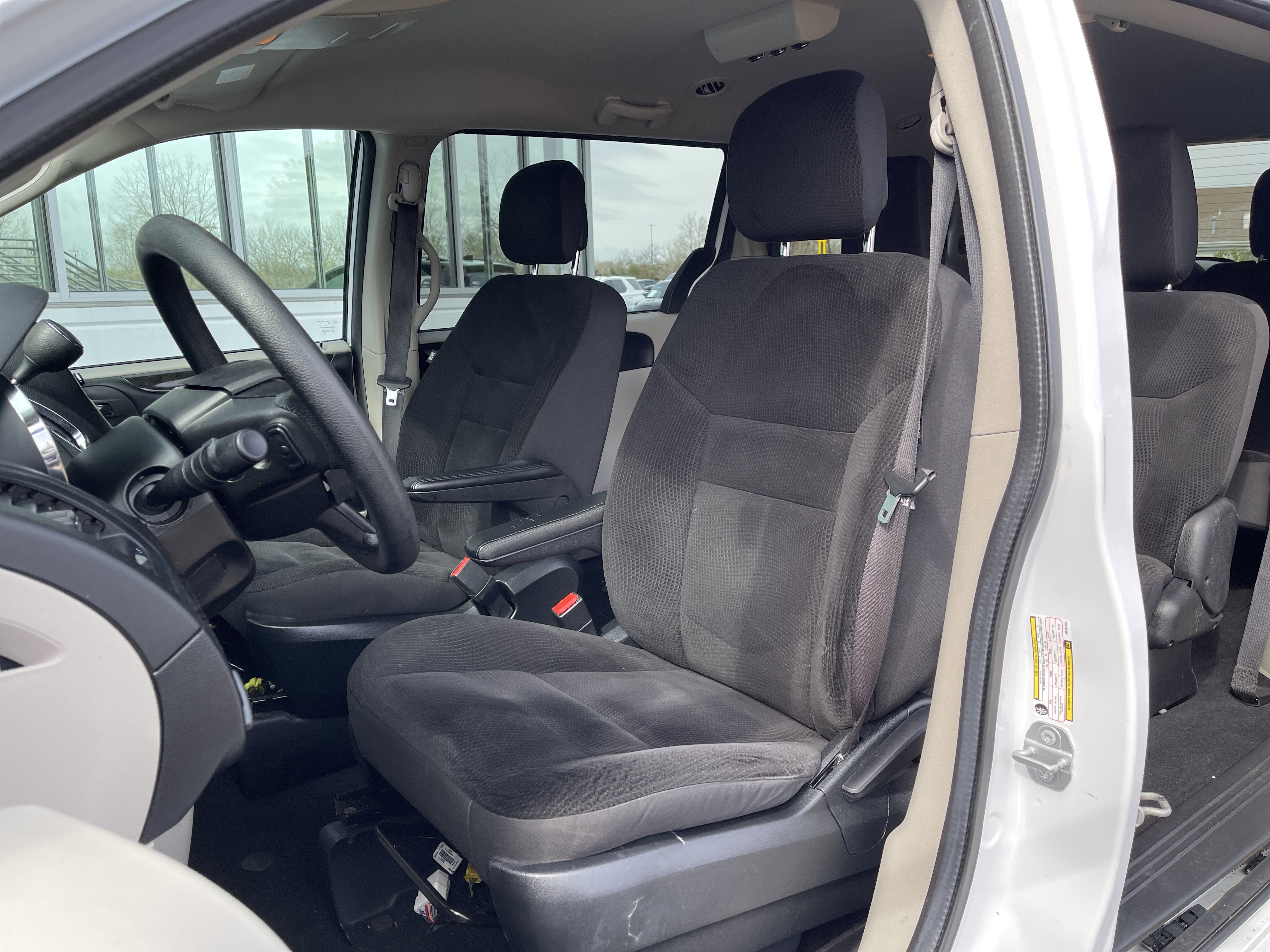 Used 2019 Dodge Grand Caravan SE image 13