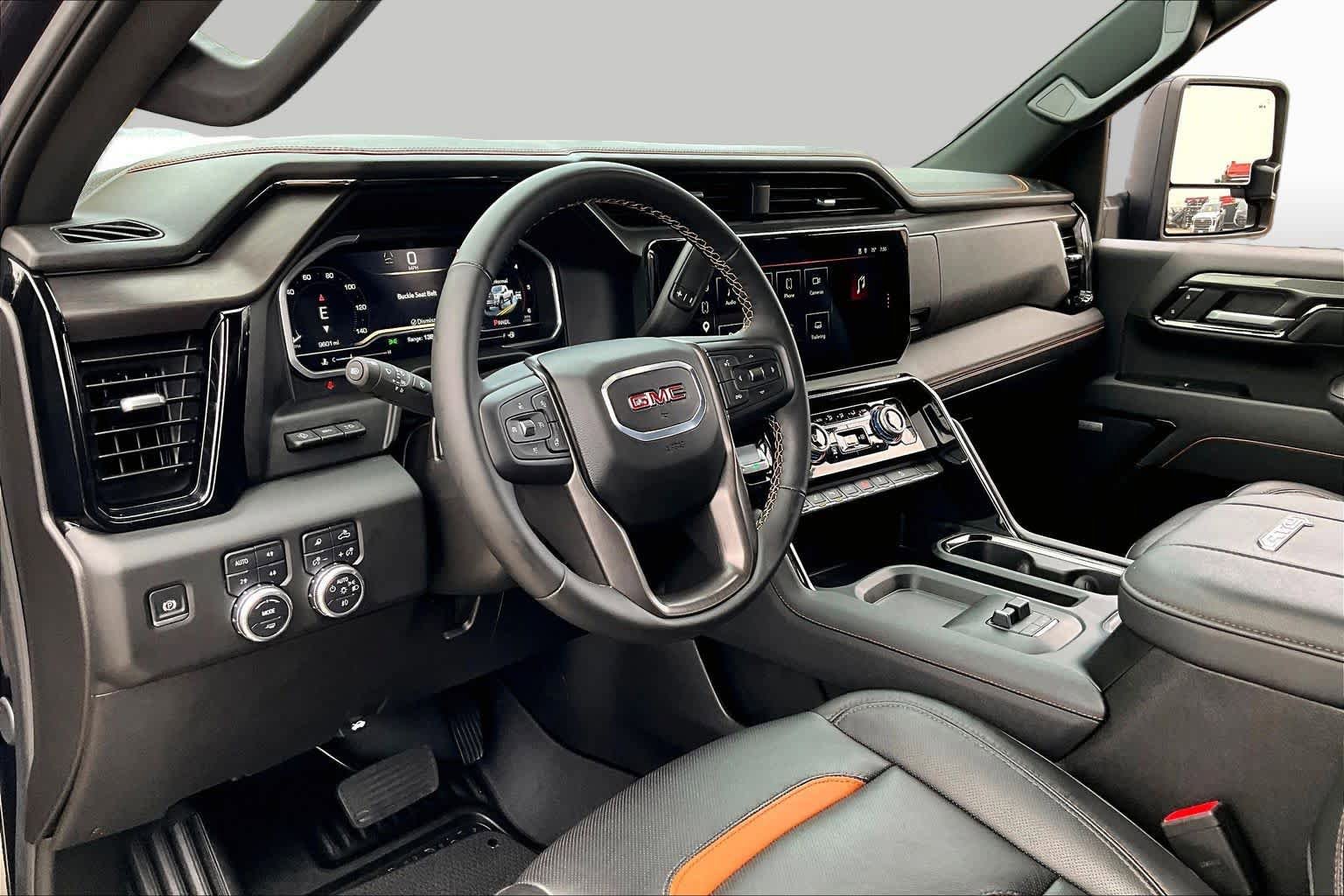 Used 2025 GMC Sierra 2500 AT4 w/ AT4 Premium Plus Package AWD/4WD image 18