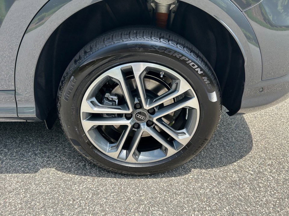 Certified 2025 Audi Q5 Premium Plus w/ Premium Plus image 22