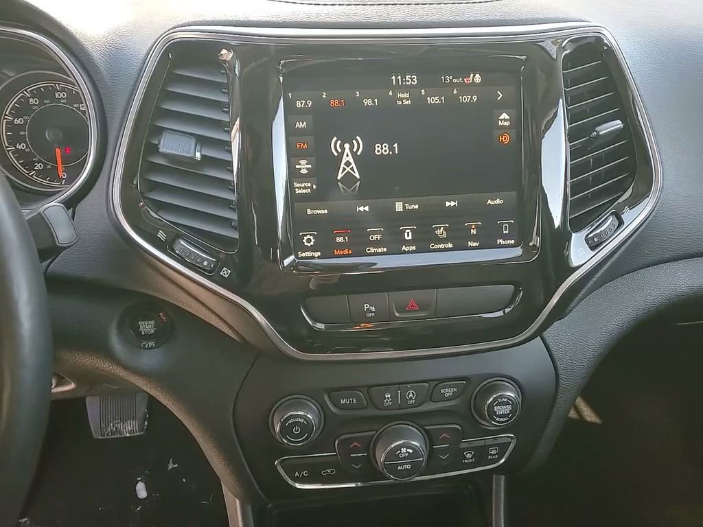 Used 2019 Jeep Cherokee Limited image 30