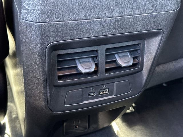 Used 2024 GMC Canyon Denali image 21