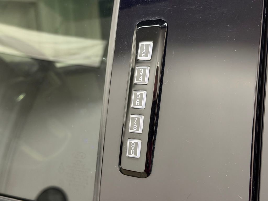 Used 2019 Ford F150 Lariat w/ Equipment Group 502A Luxury image 30