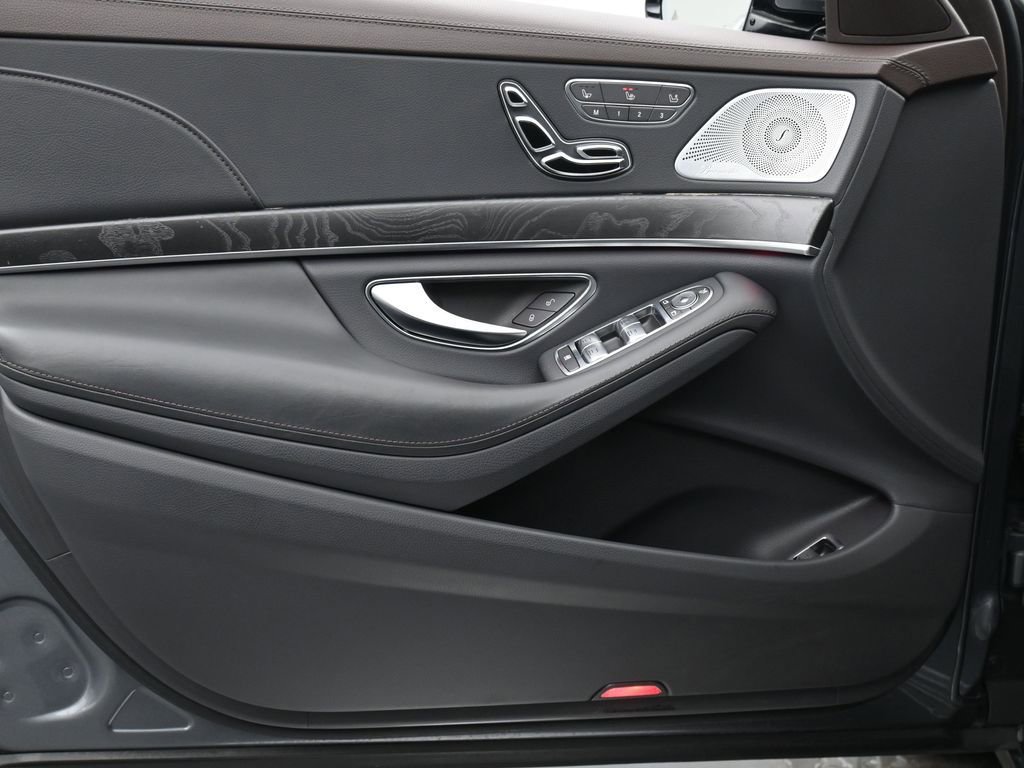 Used 2018 Mercedes-Benz S 560 S 560 w/ Premium Package image 9