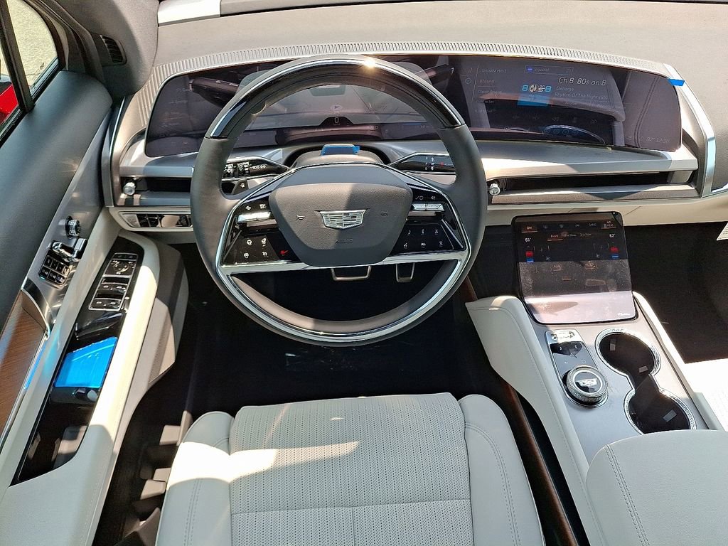 New 2026 Cadillac Vistiq Sport image 2