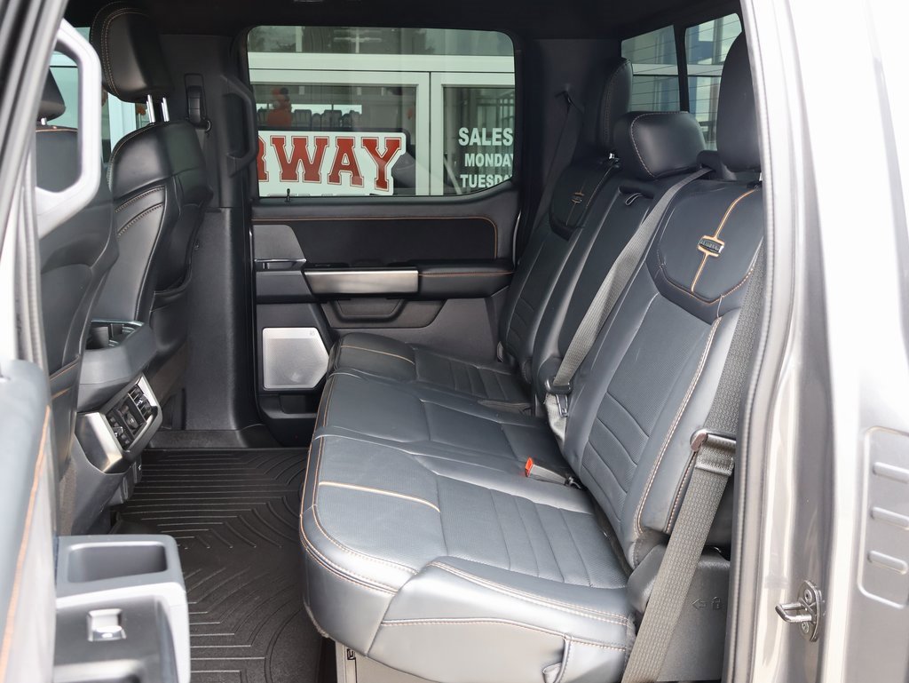Used 2023 Ford F250 Platinum w/ FX4 Off-Road Package image 30