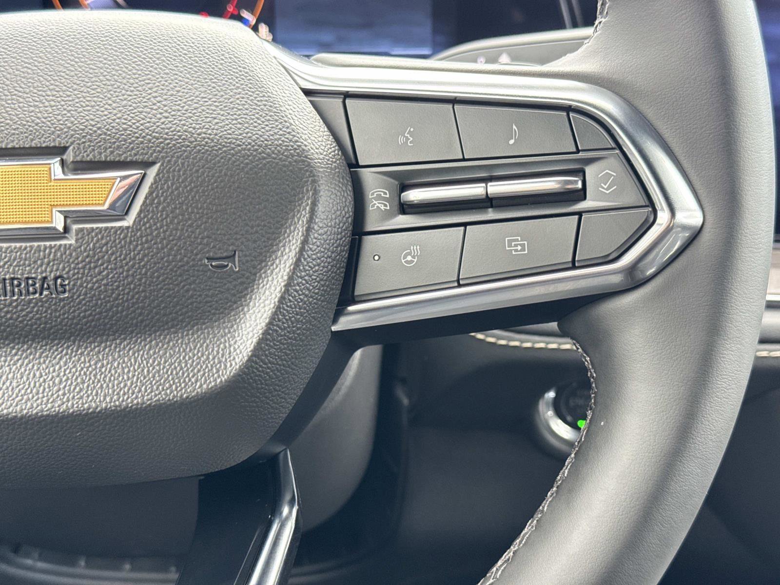 New 2026 Chevrolet Suburban Premier image 5