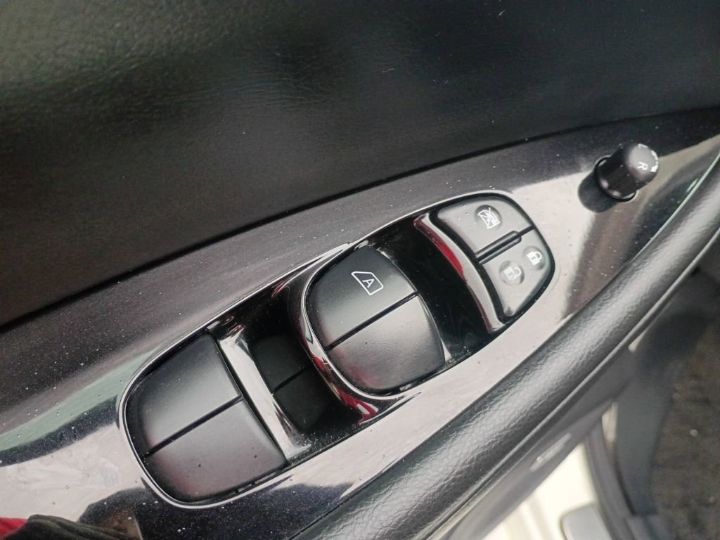 Used 2021 Nissan Leaf SL Plus FWD image 17