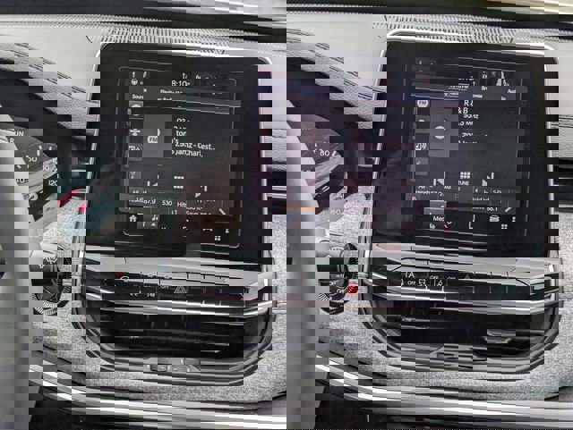 New 2026 Jeep Compass Latitude image 18