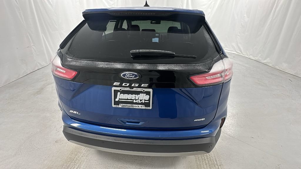 Used 2023 Ford Edge SEL image 4