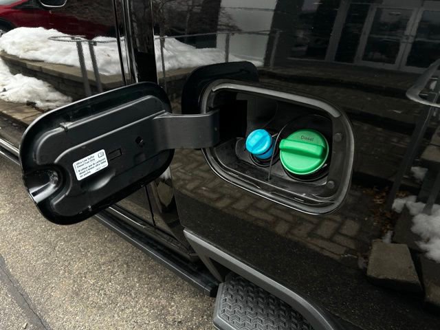 Used 2024 GMC Sierra 3500 AT4 w/ AT4 Premium Plus Package image 5