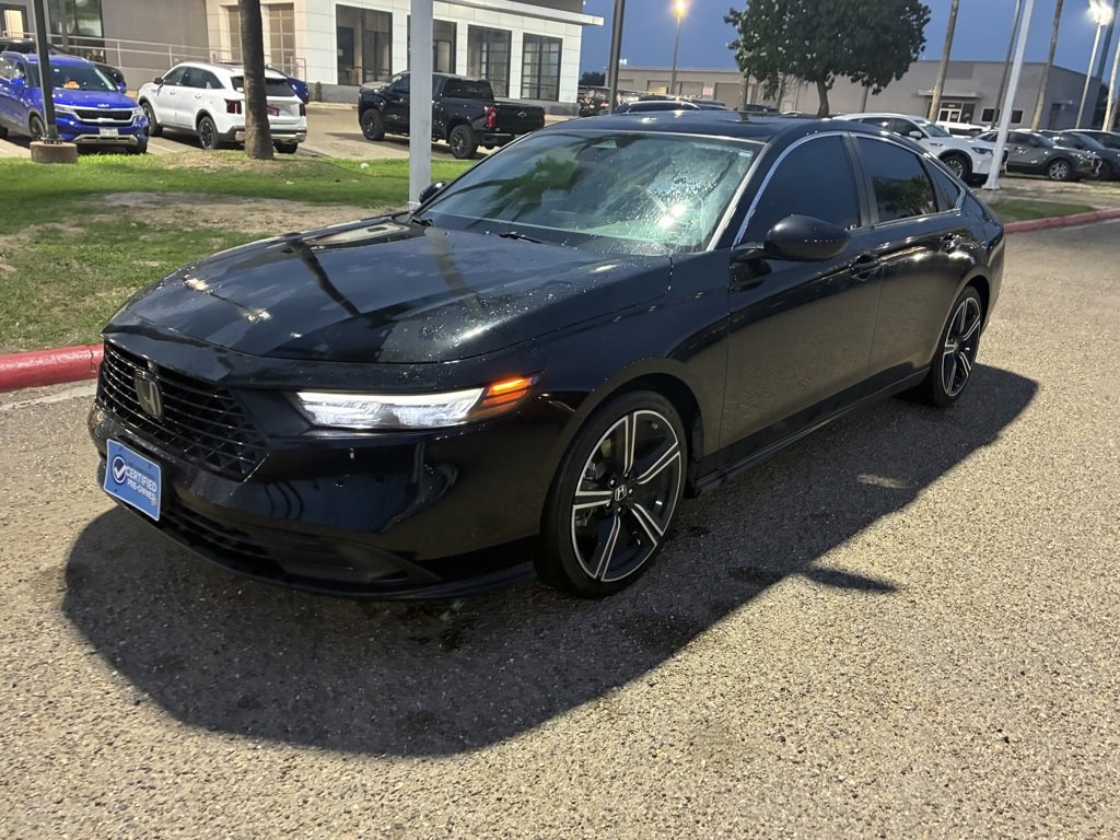 Used 2024 Honda Accord Sport image 3