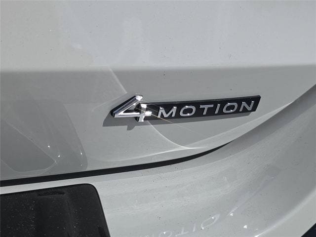 New 2026 Volkswagen Tiguan SEL R-Line AWD/4WD image 5