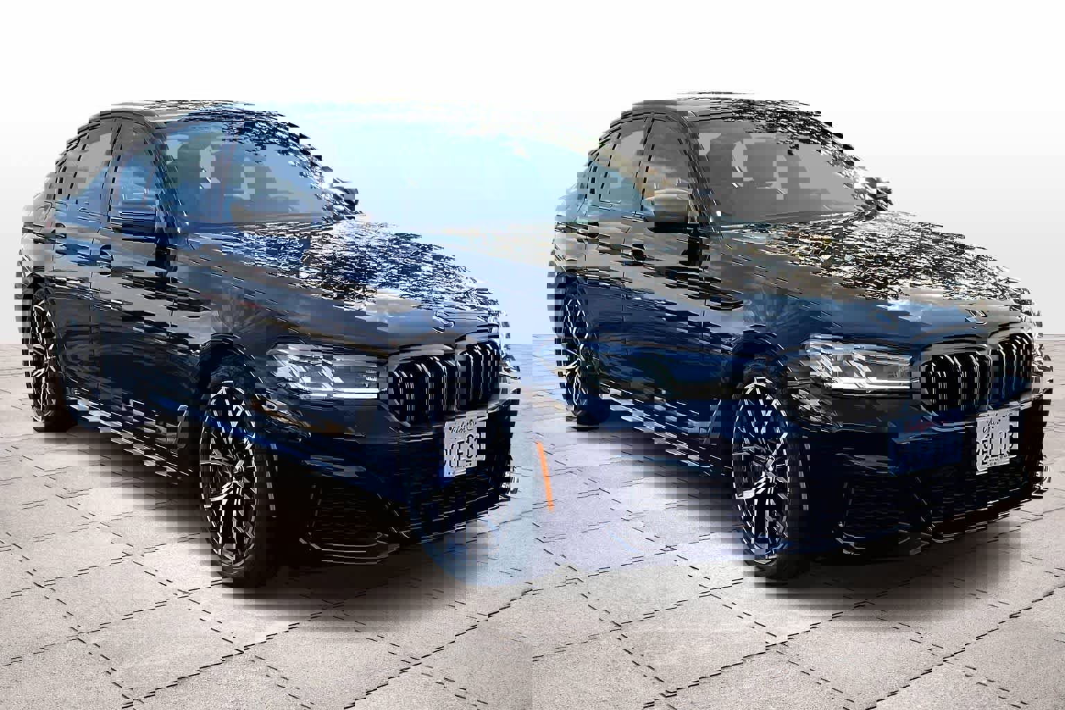 Used 2023 BMW M550i xDrive M550i xDrive w/ Executive Package image 2