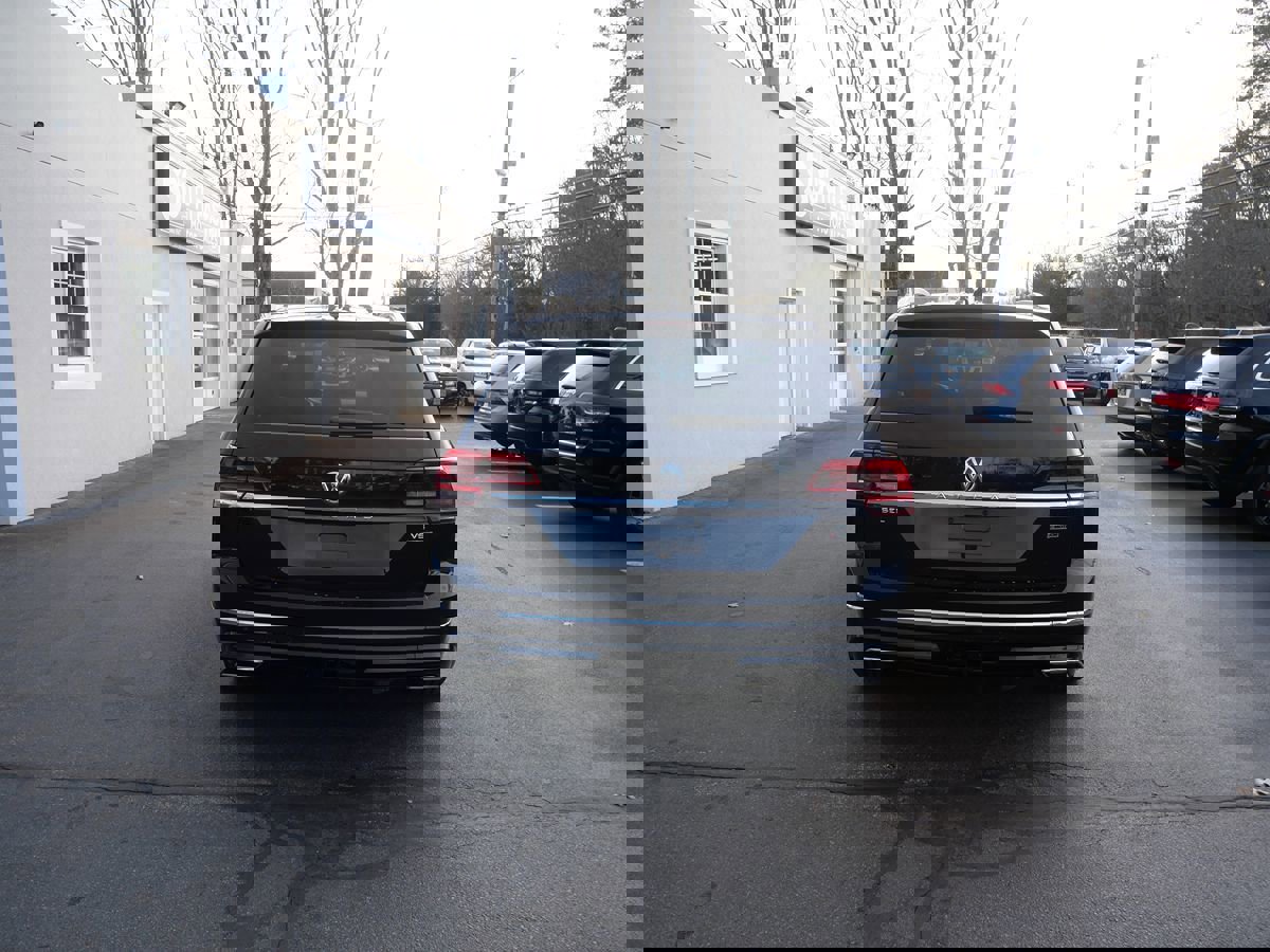 Used 2019 Volkswagen Atlas SEL R-Line image 4