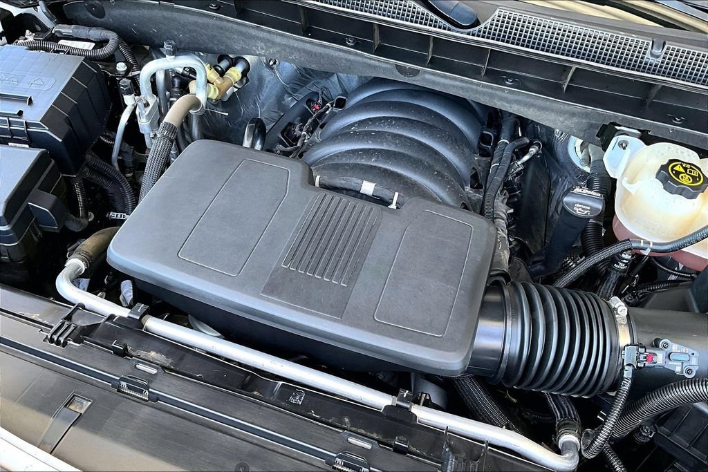 Used 2023 Chevrolet Suburban High Country w/ Premium Package AWD/4WD image 33