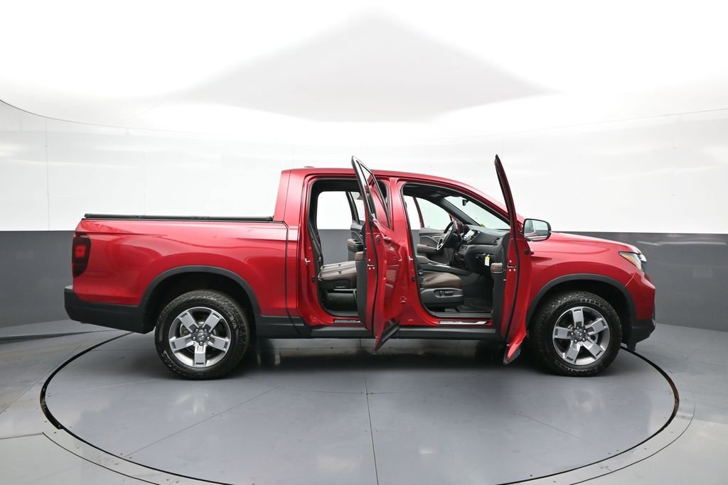 Certified 2025 Honda Ridgeline RTL image 42
